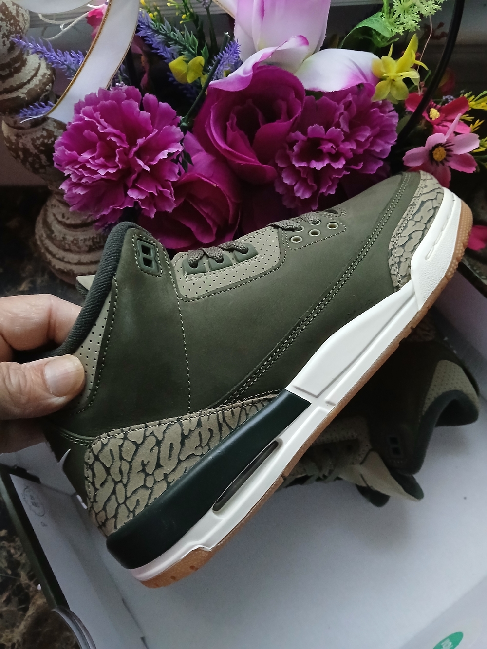 Jordan 3 Retro Streetwear/Lifestyle Athletic Shoes Size 7 Youth/8.5 Women